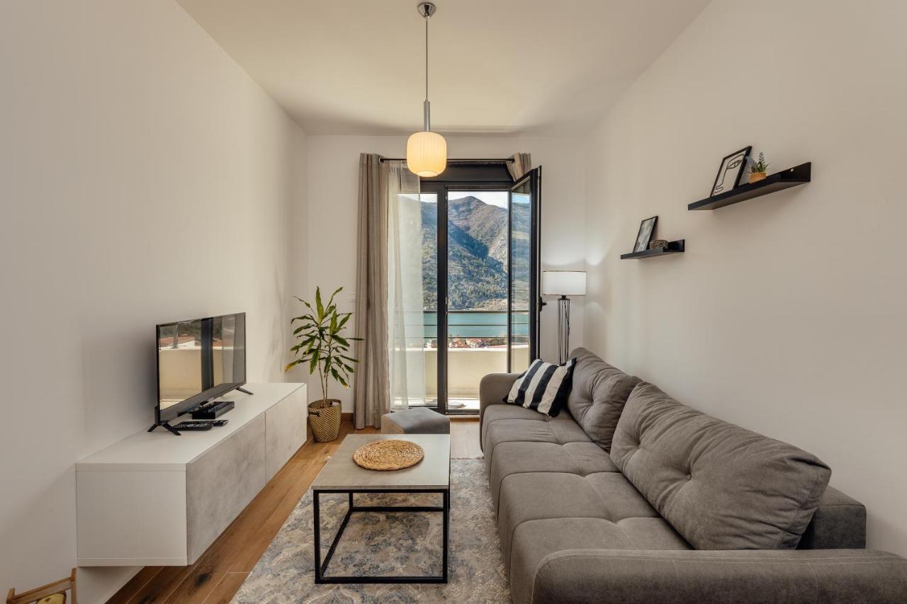 Lana Sea View Apartment Котор Экстерьер фото